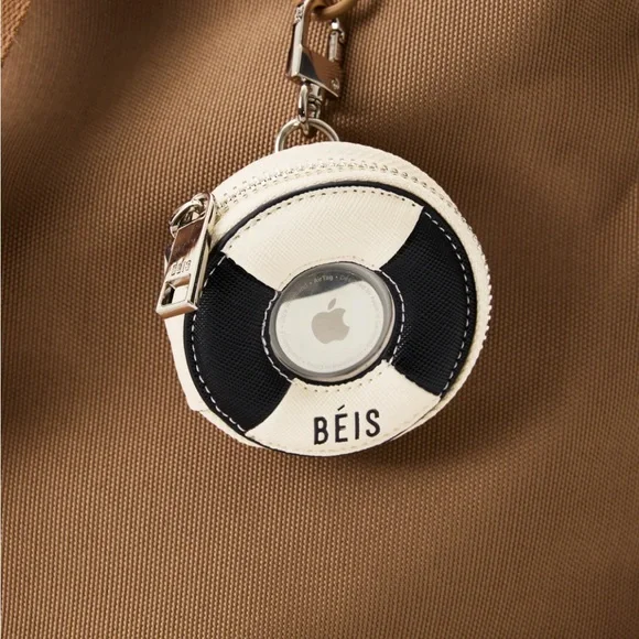 Beis The Sailor AirTag Charm - Picture 2 of 4